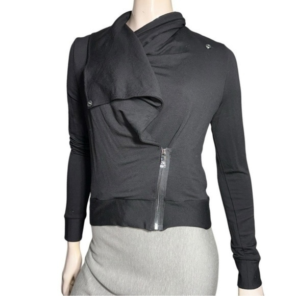 Haute Hippie Womens Size S Black Zipper Snap Asymmetrical Soft Rayon Knit Jacket - Picture 1 of 10